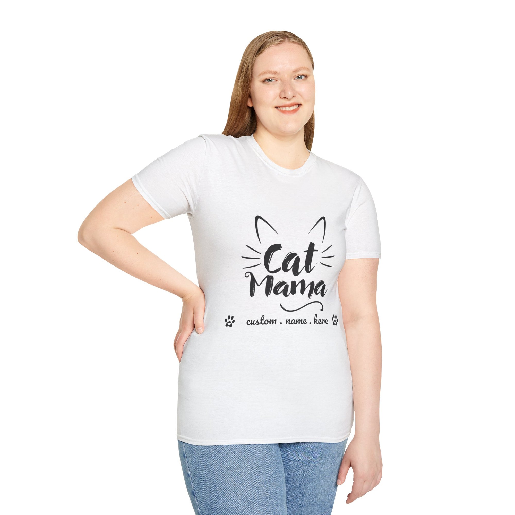 👕 Personalized Cat Mom T-Shirt🐾