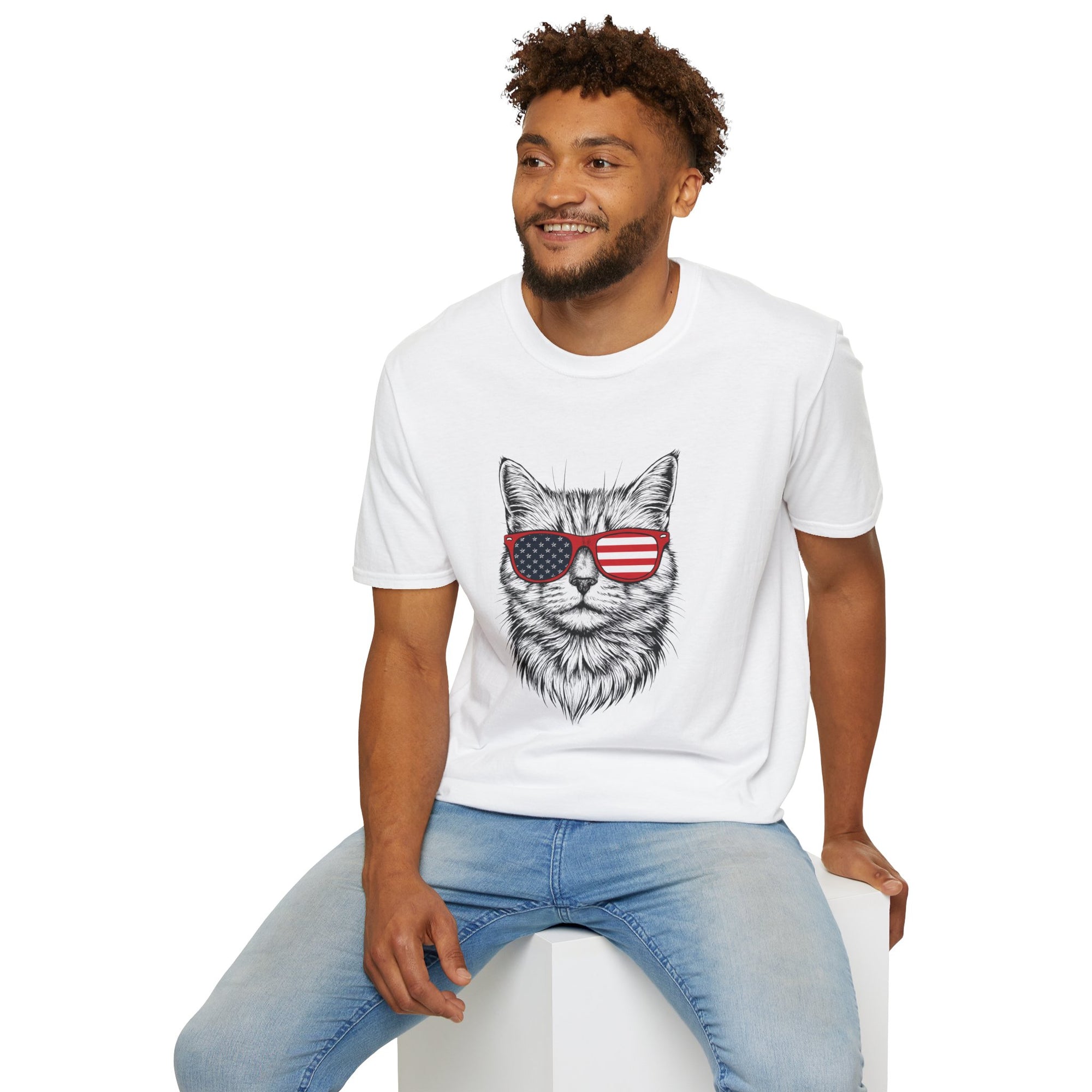 😎 Cool Cat with Shades T-Shirt – Purrfectly Stylish
