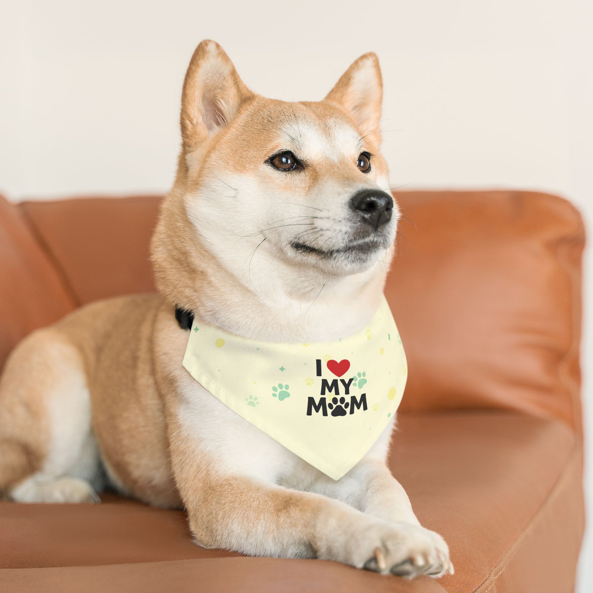 I Love My Mom Pet Bandana  – Cream